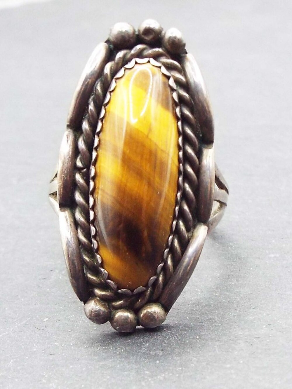 ANTIQUE NAVAJO PAWN TIGER'S EYE STONE OVAL CABOCHON STERLING SZ.7 1/4 RING 15A
